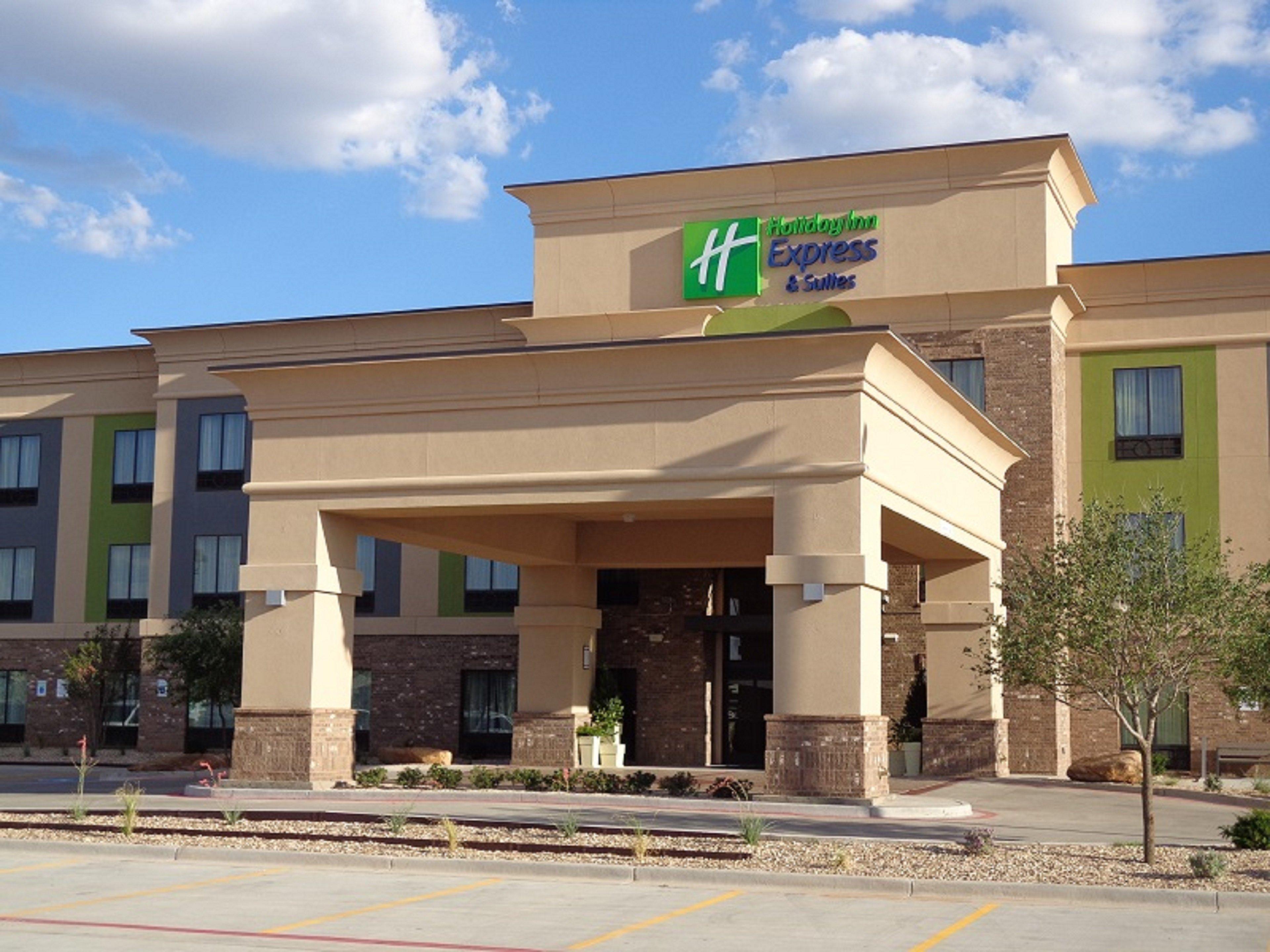 Holiday Inn Express And Suites Lubbock South By Ihg Exterior foto
