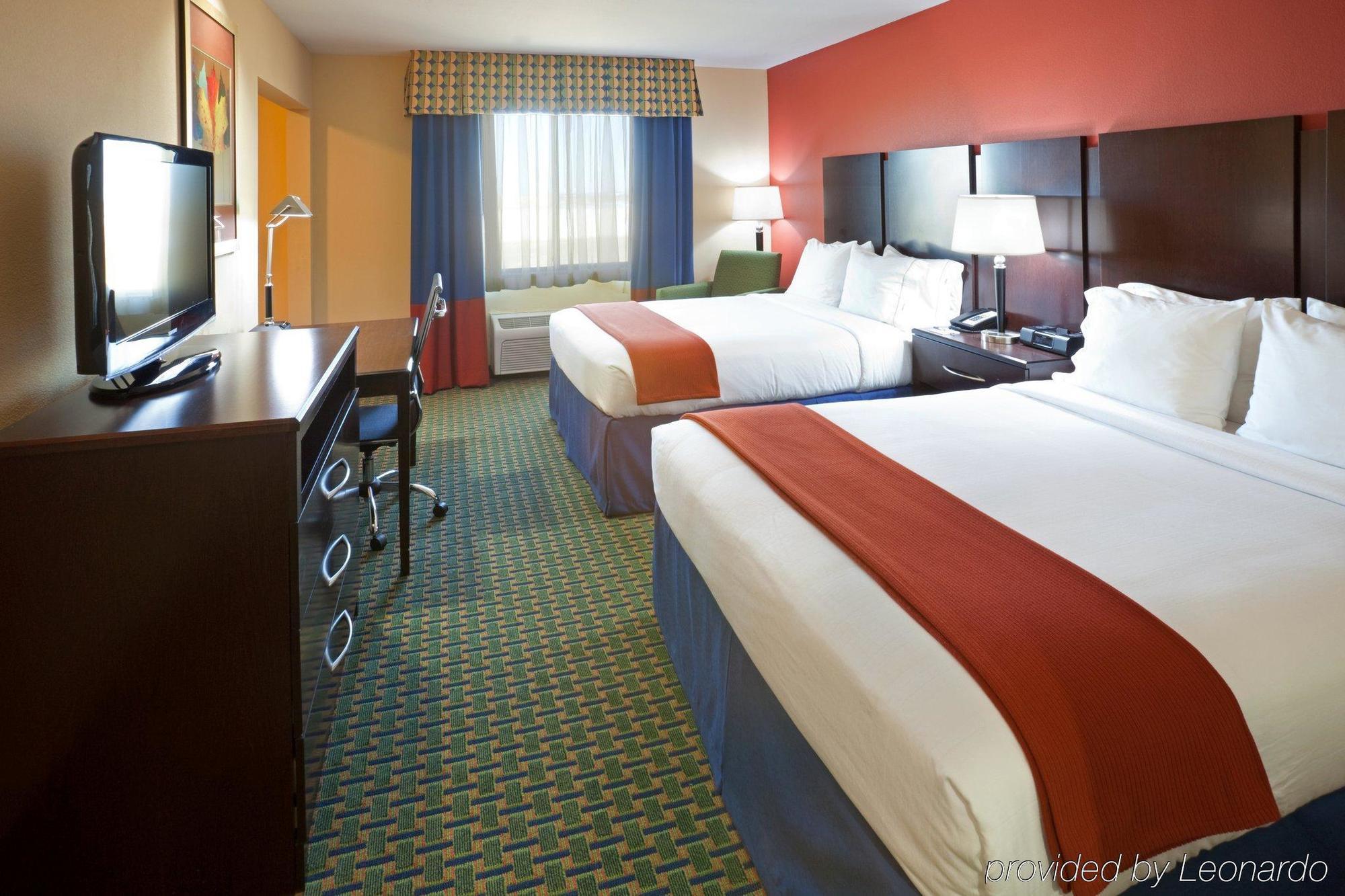 Holiday Inn Express And Suites Lubbock South By Ihg Exterior foto